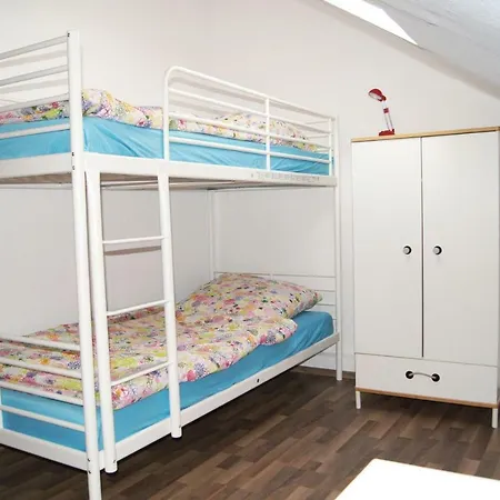 Gemuetliche-ferienwohnung-abendrot-im-nordseebad-burhave-butjadingen-2-schlafzimmer *